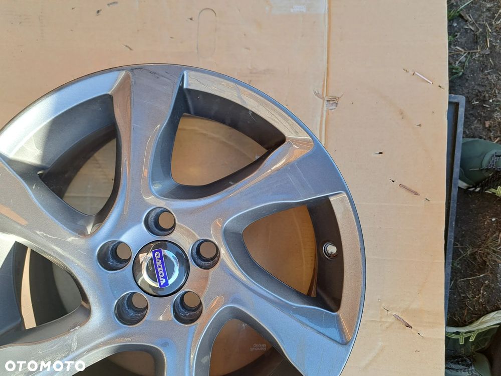 Felga aluminiowa Volvo V40 Cross Country 17 Cali 7.0Jx17H2 ET 50 Larenta 31381674 31399149 1x Alufelge Felge Wheel - 4