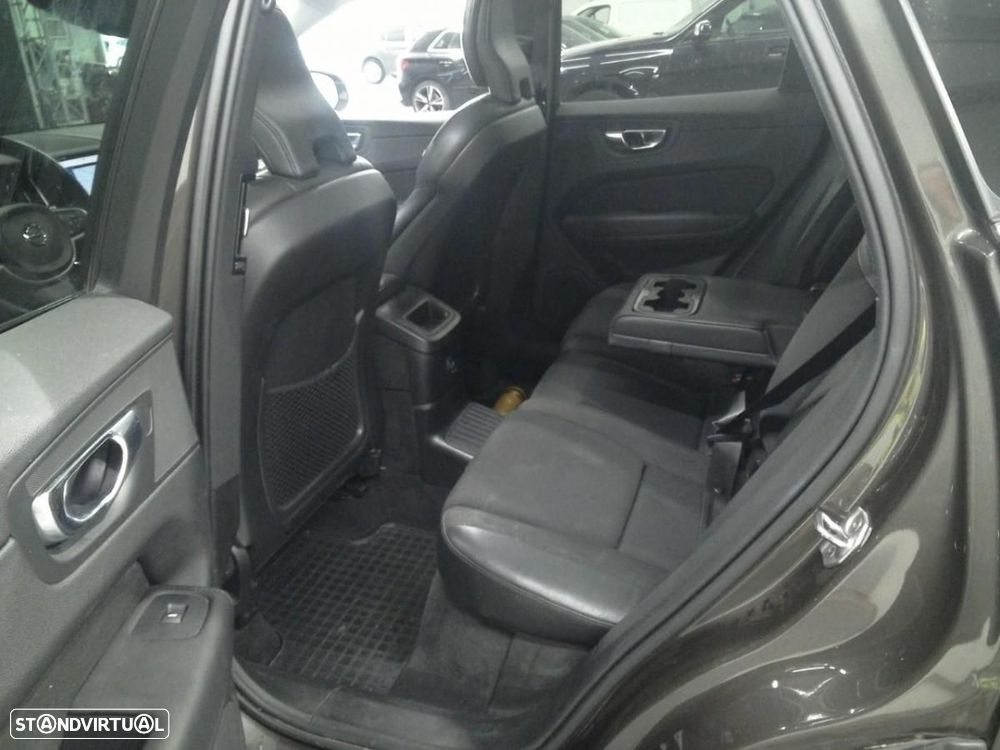 Volvo XC 60 2.0 T8 PHEV Inscription Expression AWD - 4