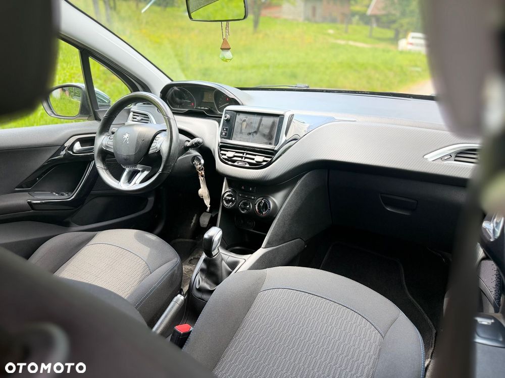Peugeot 208 PureTech 82 Start & Stop Style - 6