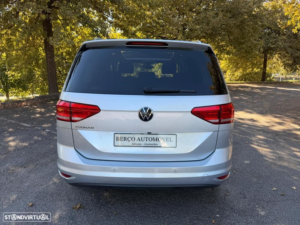 VW Touran 2.0 TDI Highline DSG - 6