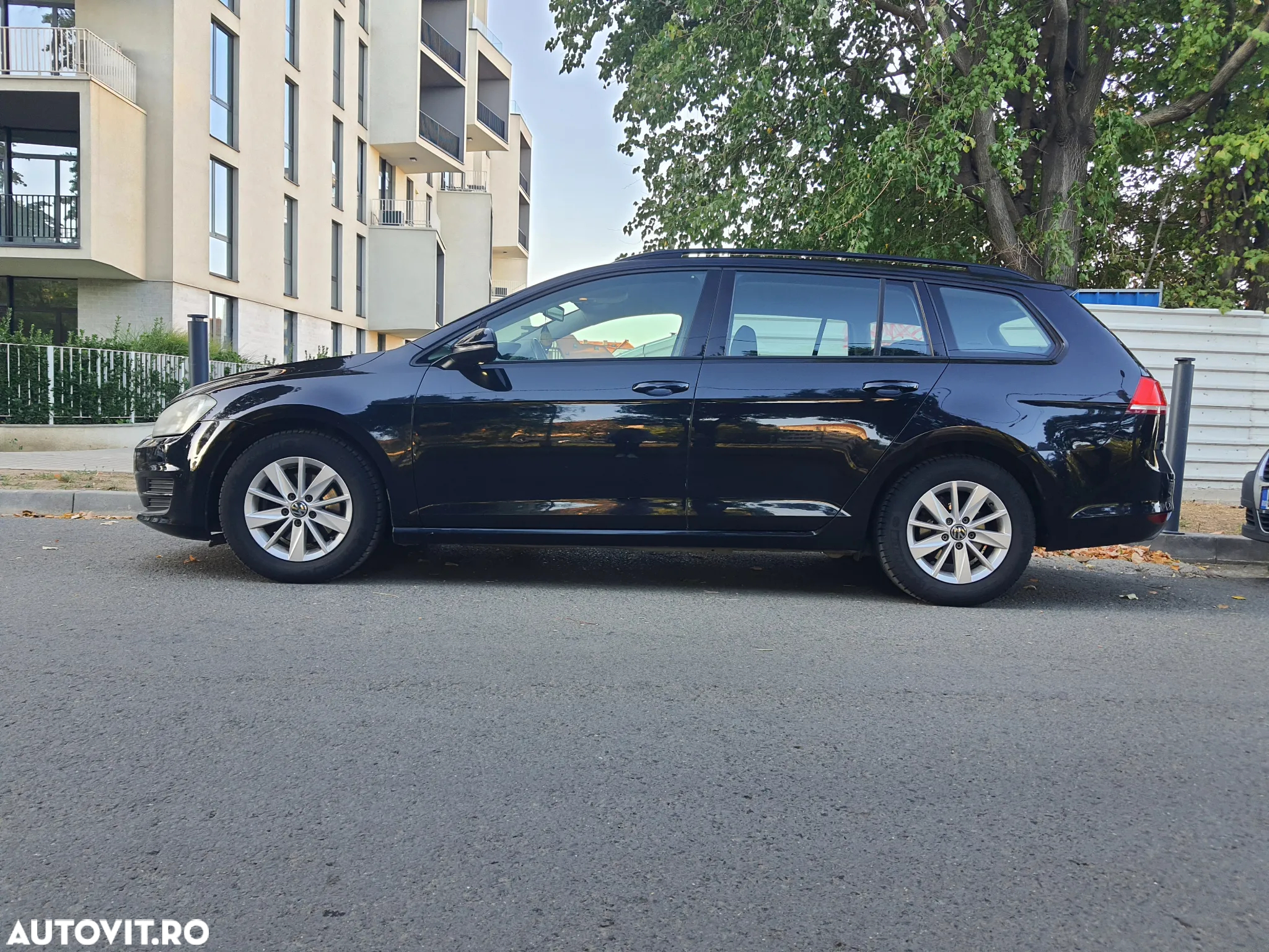 Volkswagen Golf 1.6 TDI BMT Comfortline - 4