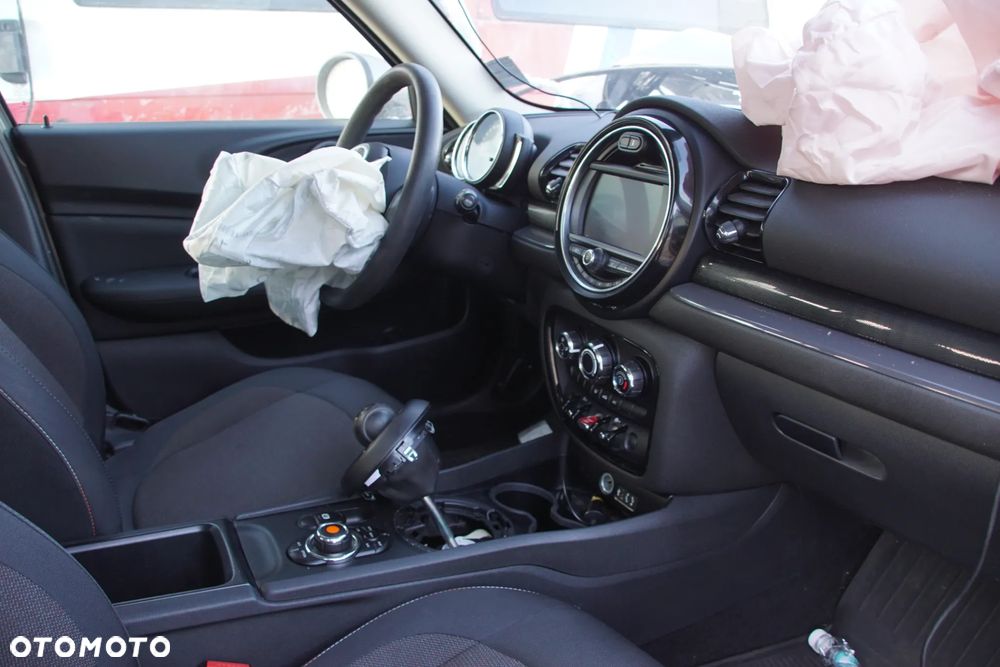 Auto na części - Mini Clubman II F54 1.5 136 KM B38A15 GS6-58BG C2K 2017R Silnik Skrzynia Drzwi Błotnik Klapa Zderzak Lampa Lusterko Klamka Szyba Deska Kokpit Sterownik Moduł Czujnik Licznik Wyświetlacz Panel Kierownica - 14