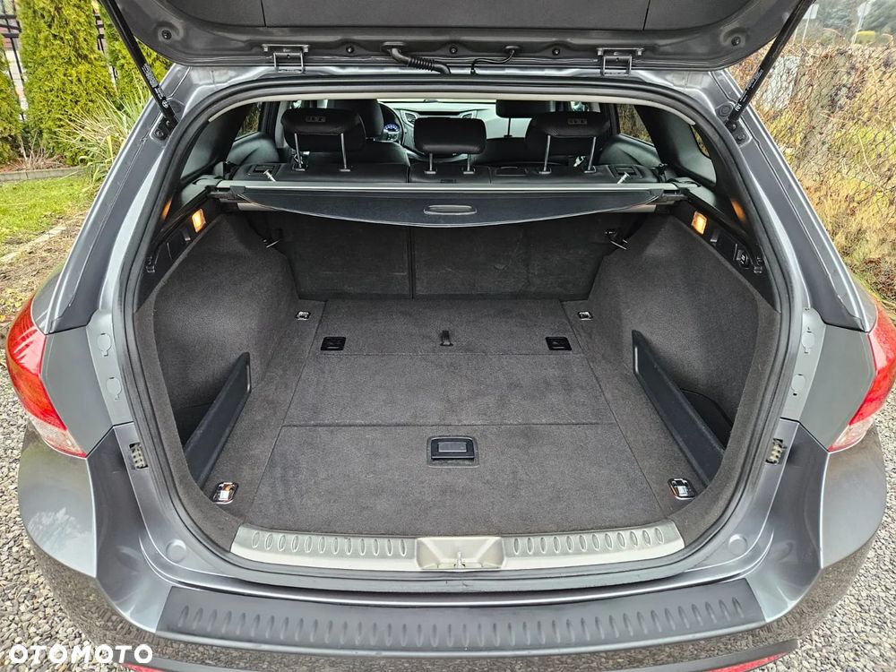 Hyundai i40 Kombi 1.7 CRDi DCT Trend - 33