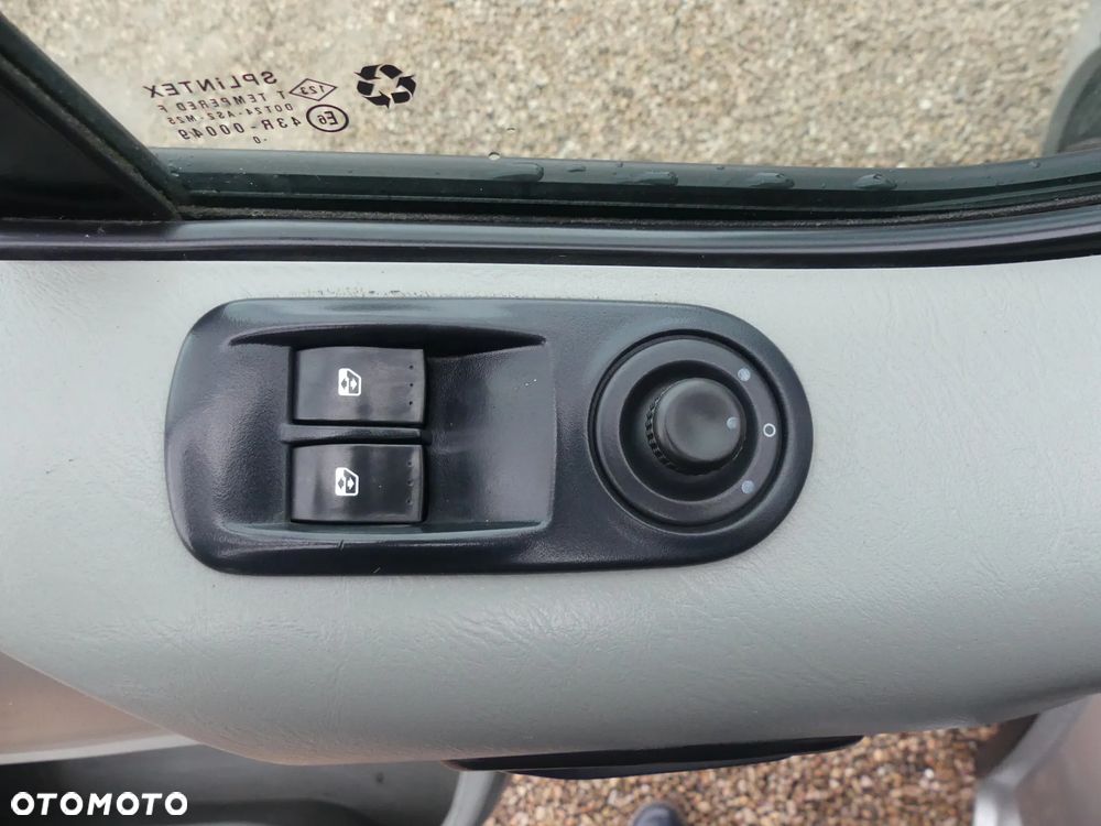 Opel VIVARO - 8