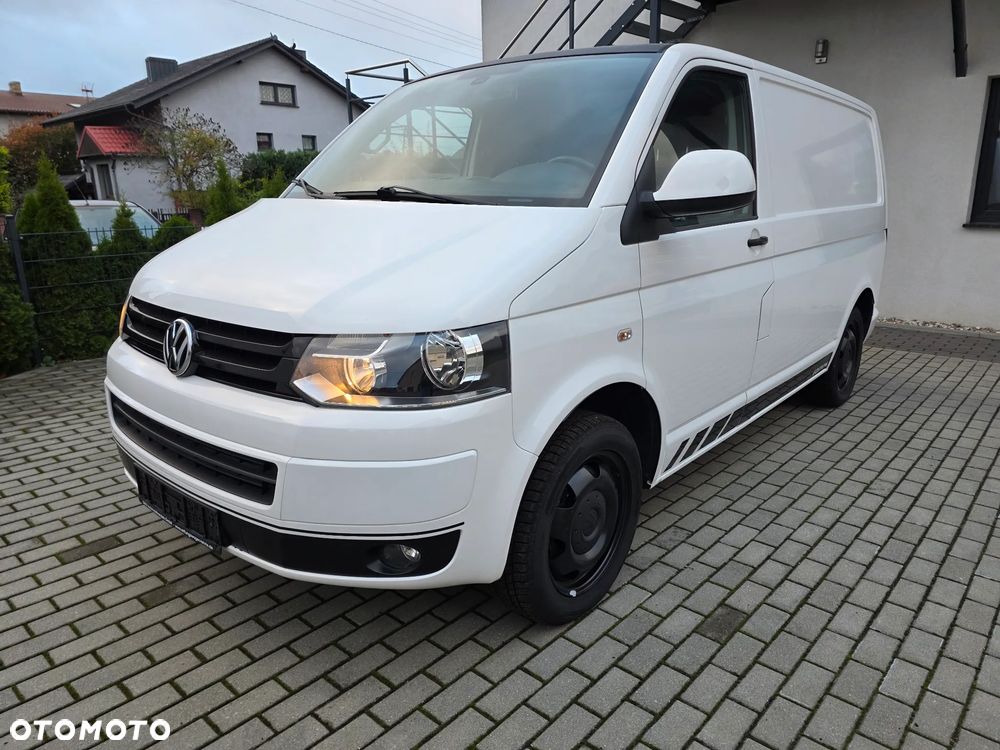 Volkswagen Transporter - 1