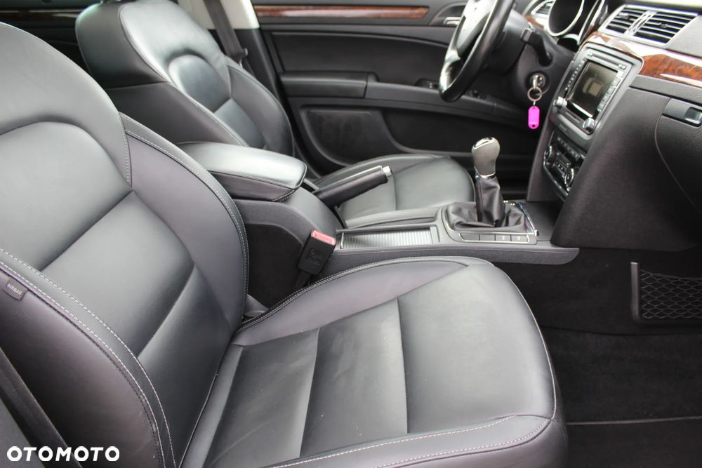 Skoda Superb 1.6 TDI Exclusive - 8