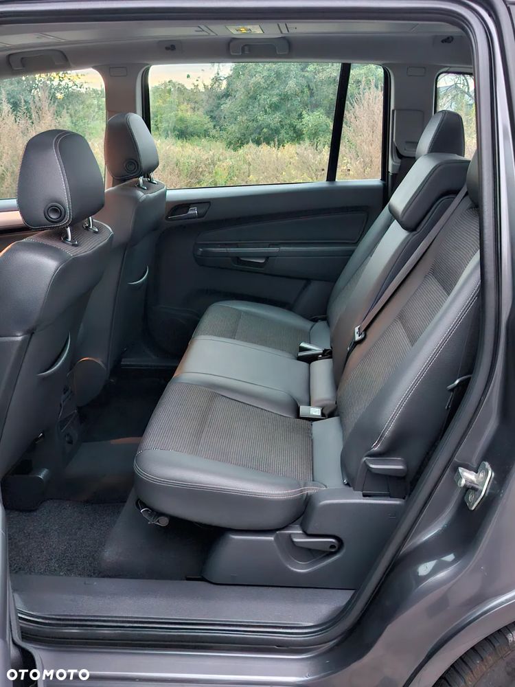 Opel Zafira 1.8 Cosmo - 15