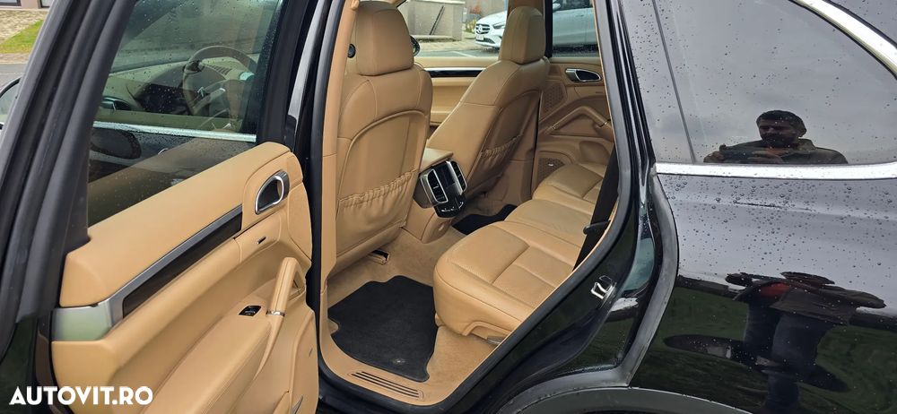 Porsche Cayenne Platinum Edition - 13