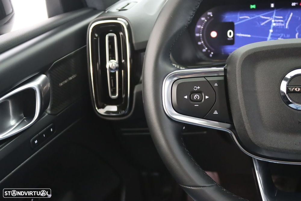 Volvo C40 Recharge 82 kWh Twin Motor Plus - 11