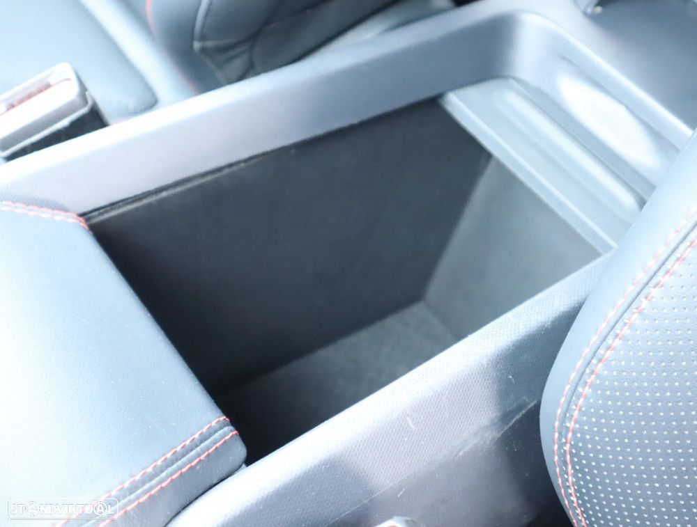 Ford Mustang Mach-E 75.7 kWh Premium AWD - 32