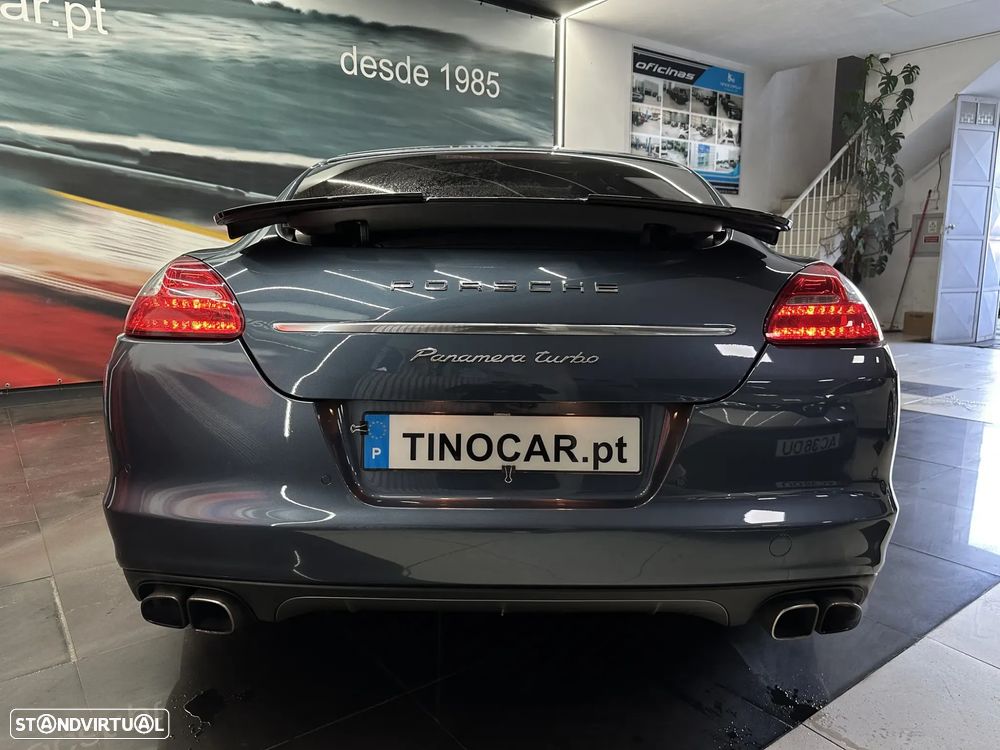 Porsche Panamera Turbo PDK - 8