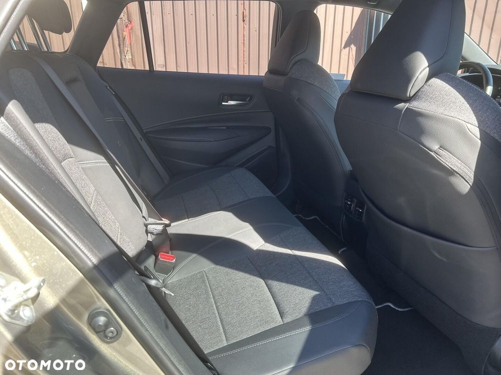 Toyota Corolla 1.8 Hybrid Style - 12