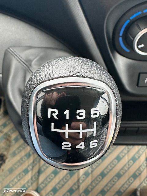 Iveco DAILY 35C18V (furgão 16m3) - 9