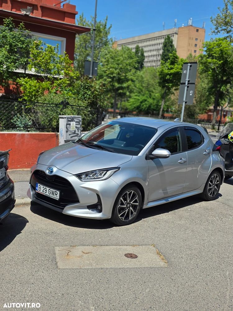 Toyota Yaris 1.5 VVT-i HSD Dynamic - 1