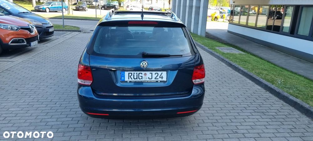 Volkswagen Golf - 10