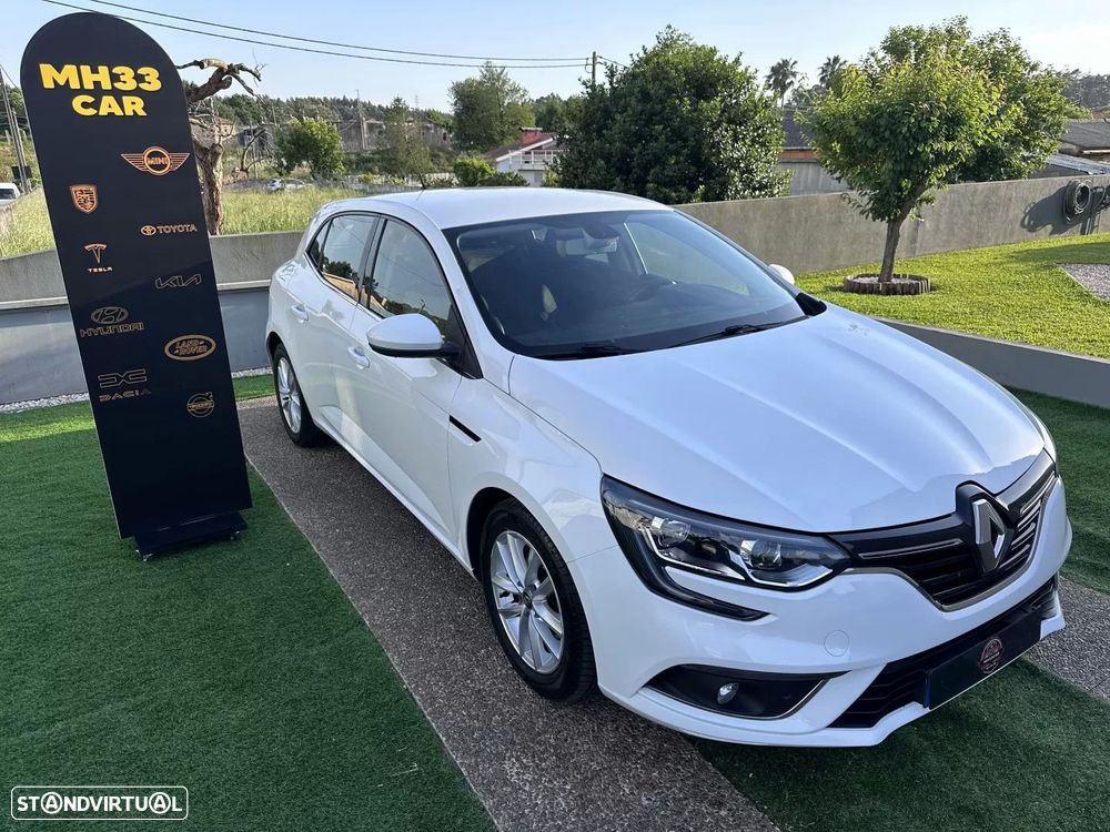 Renault Mégane 1.5 Blue dCi Intens - 4