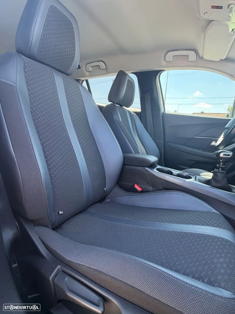 Peugeot 2008 1.2 PureTech Allure Pack - 10