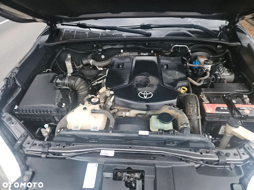 Toyota Hilux - 10