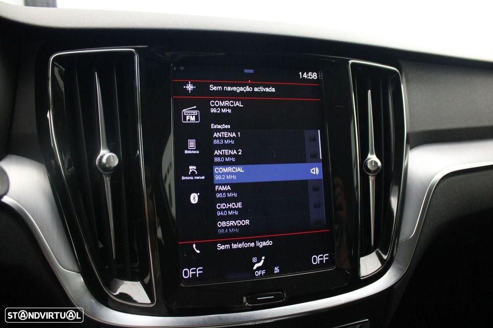 Volvo V60 2.0 B4 Momentum Core Geartronic - 15