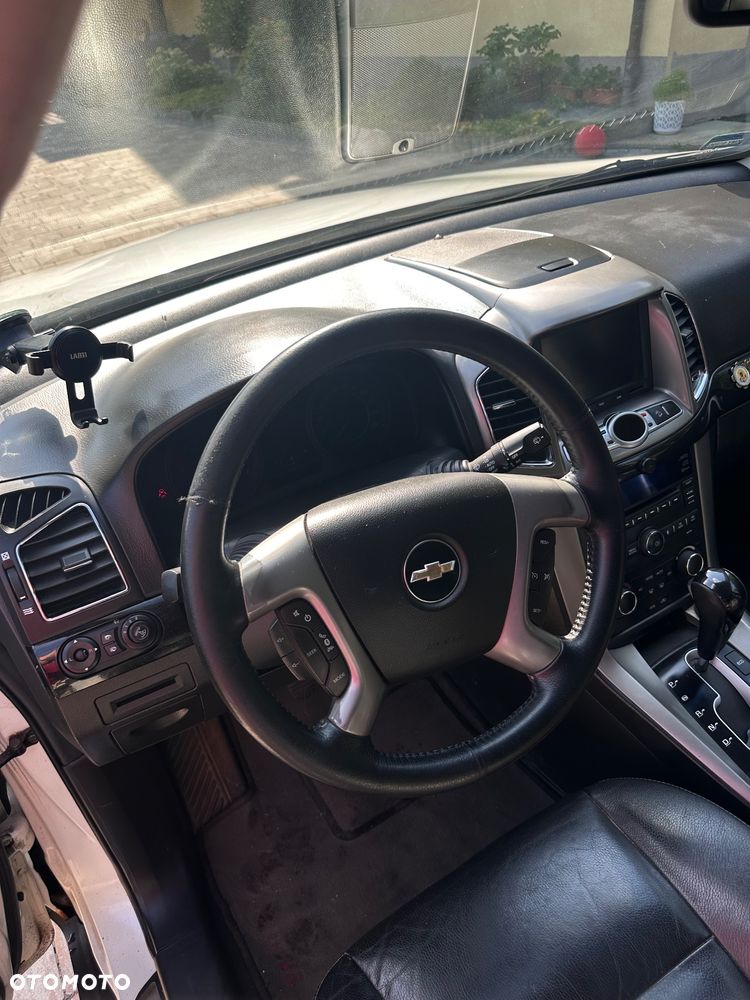 Chevrolet Captiva 2.2 D LTZ - 29