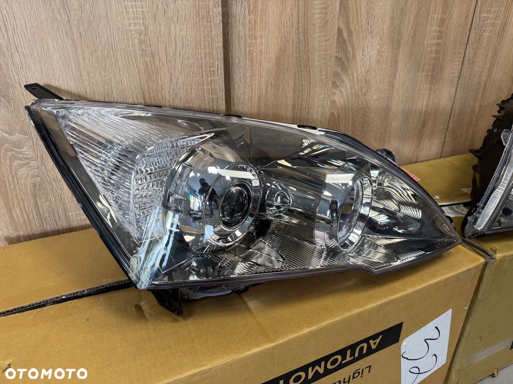 Honda Cr-v III reflektor przód xenon nowy - 4