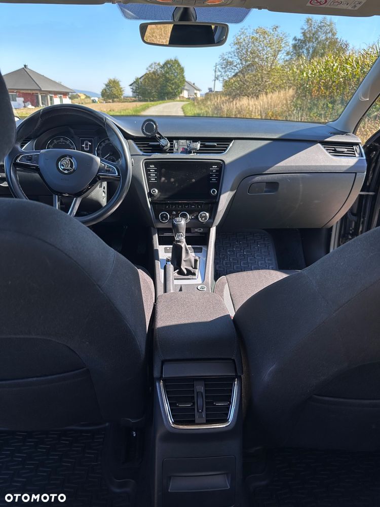 Skoda Octavia 1.5 TSI ACT Business - 32