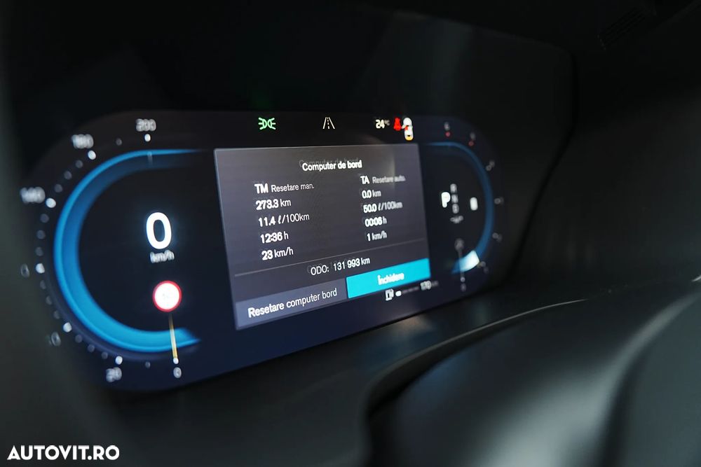 Volvo XC 60 B4 D AWD Geartronic Momentum Pro - 24