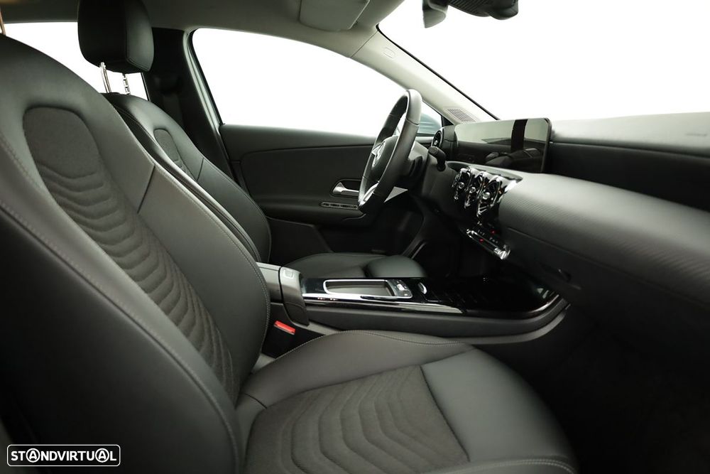 Mercedes-Benz A 200 Standard - 19