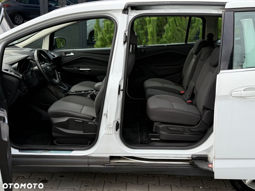 Ford Grand C-MAX - 14