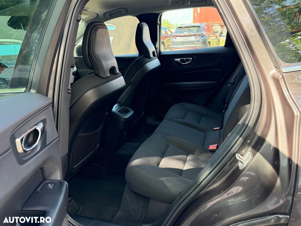 Volvo XC 60 B5 D AWD Geartronic Momentum - 14