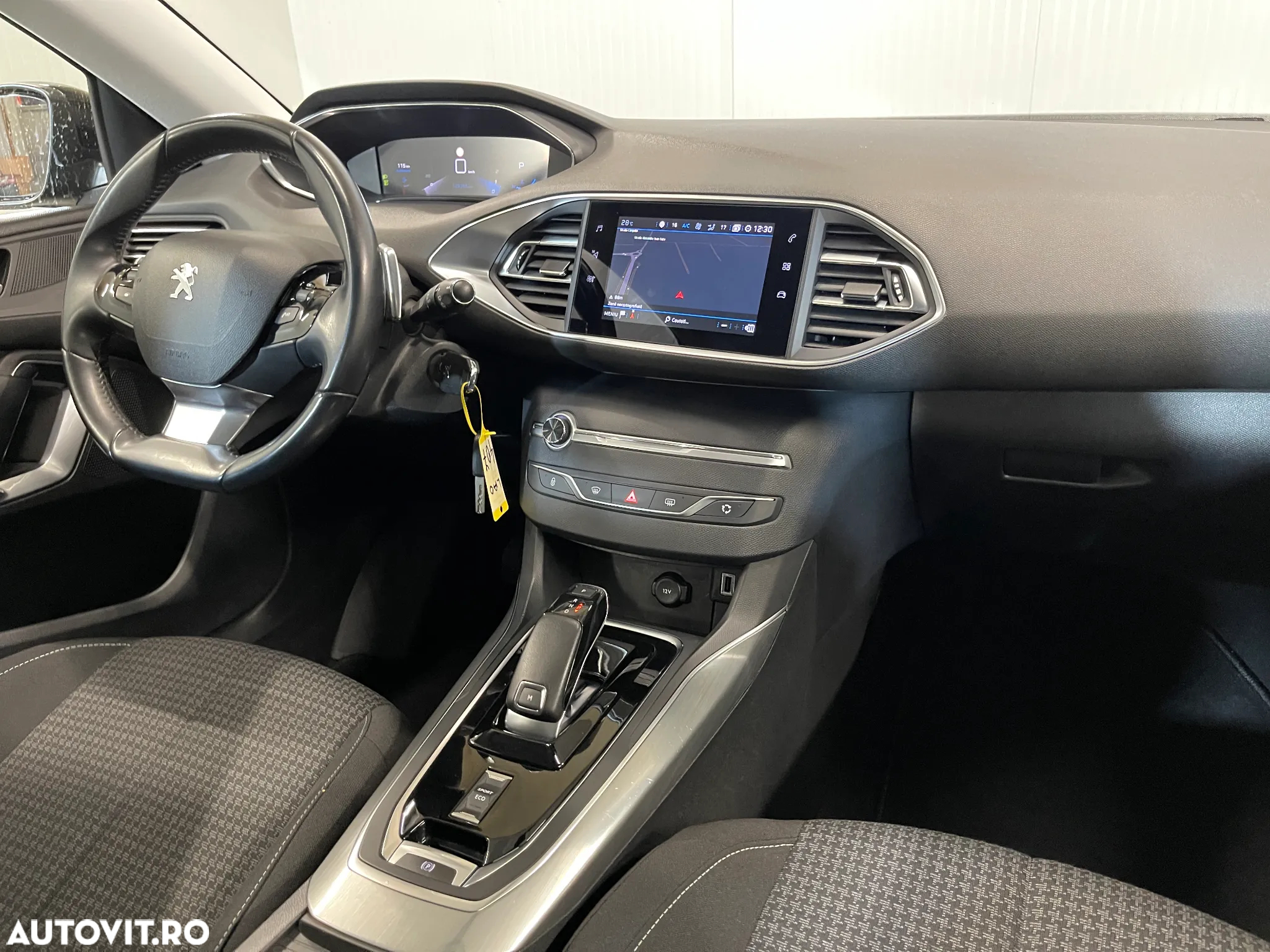 Peugeot 308 SW BlueHDi 130 EAT8 Stop & Start Active Business-Paket - 9