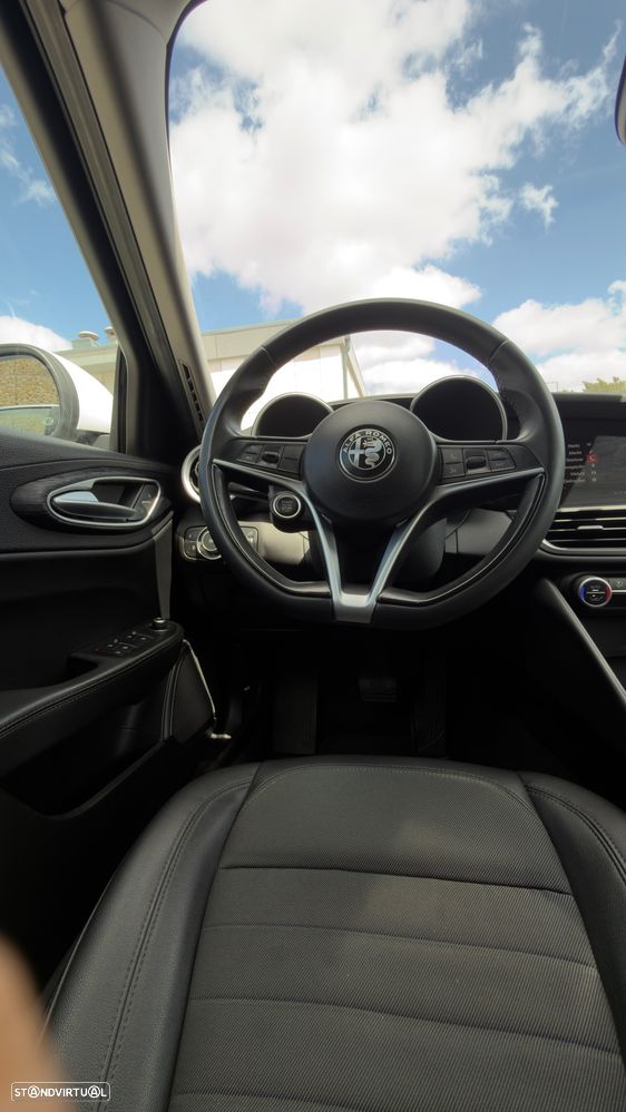 Alfa Romeo Giulia 2.2 D Sprint AT8 - 26