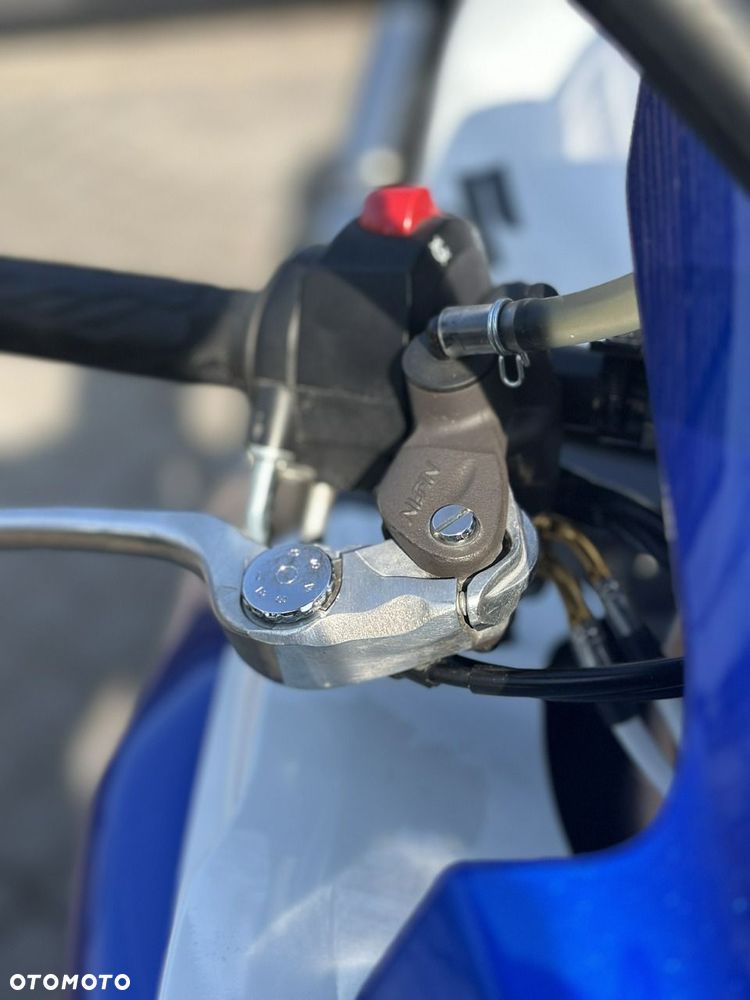 Suzuki GSX-R - 19