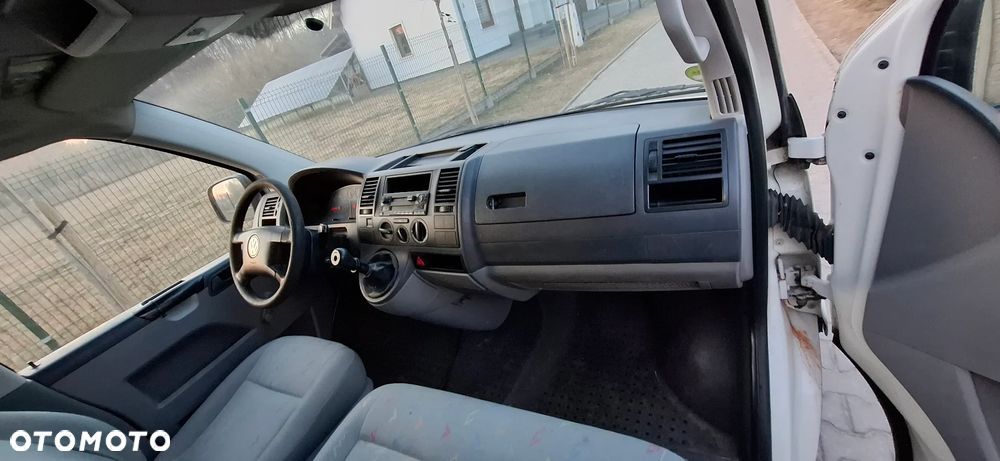 Volkswagen Transporter T5 - 12