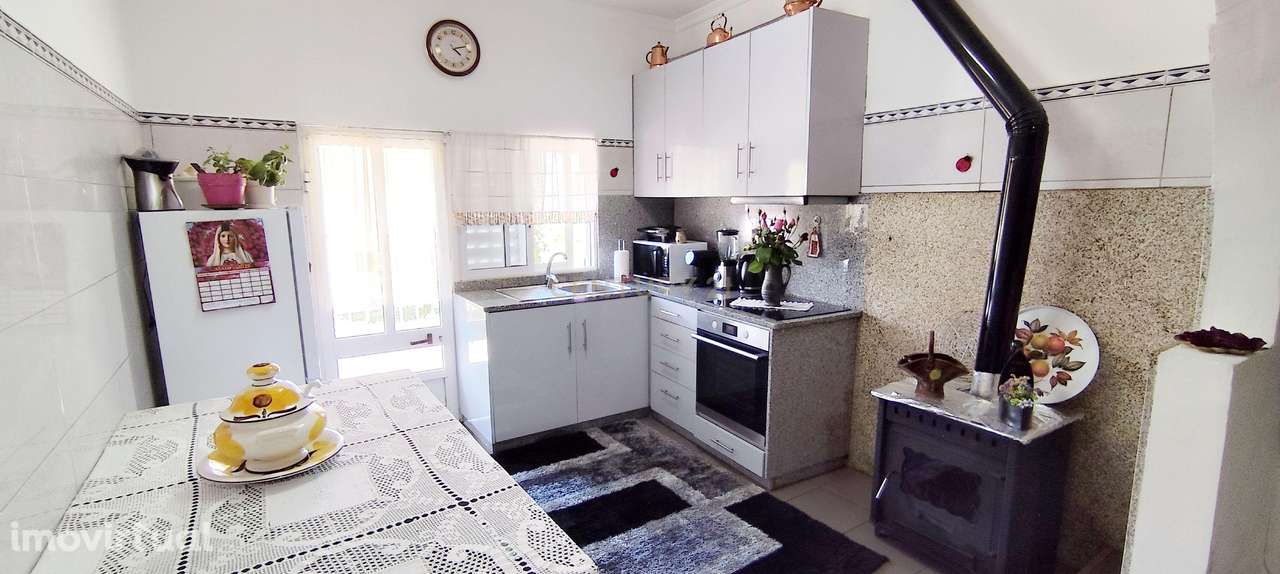 Moradia T4 com Garagem em Vilarelho da Raia, Chaves - Grande imagem: 2/28