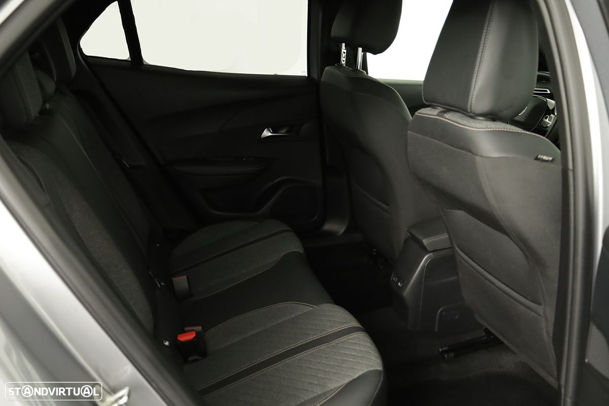 Peugeot 2008 1.2 PureTech Allure - 23