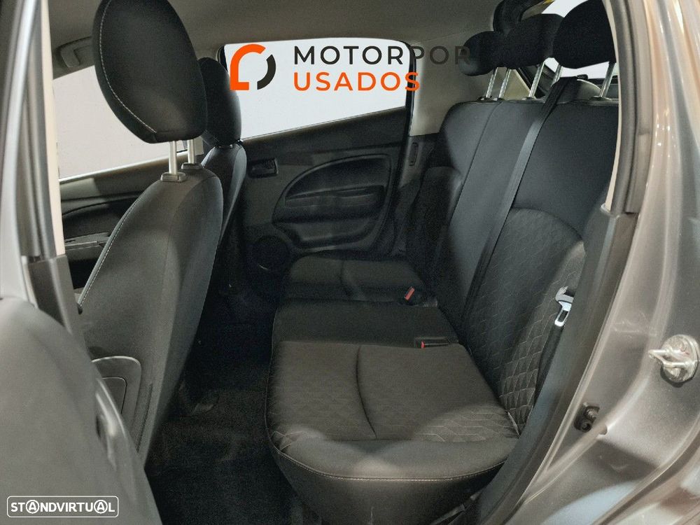 Mitsubishi Space Star - 9