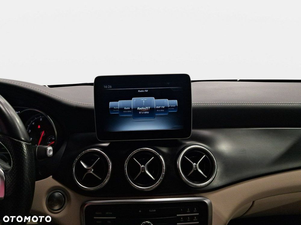 Mercedes-Benz CLA - 20