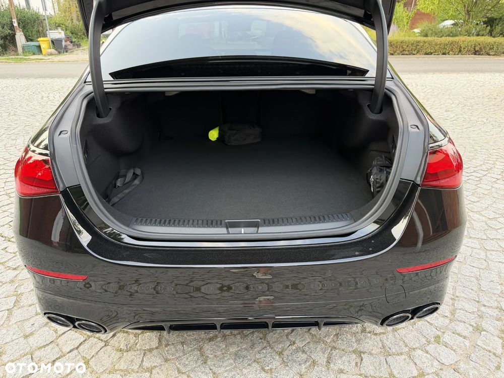 Mercedes-Benz Klasa E AMG 53 4Matic+ AMG SPEEDSHIFT TCT 9G - 18