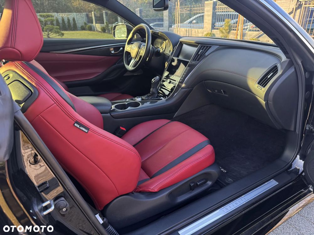 Infiniti Q60 Q60S 3.0t AWD Sport Tech - 16