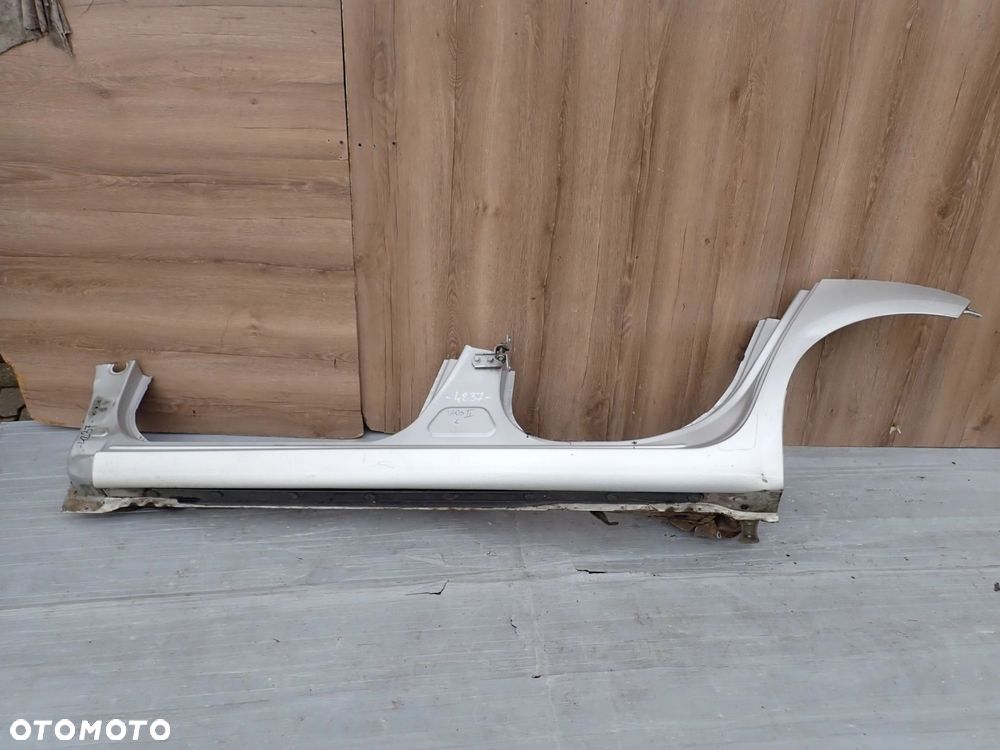 TOYOTA YARIS II 06-11 PRÓG LEWY RANT BŁOTNIKA - 1