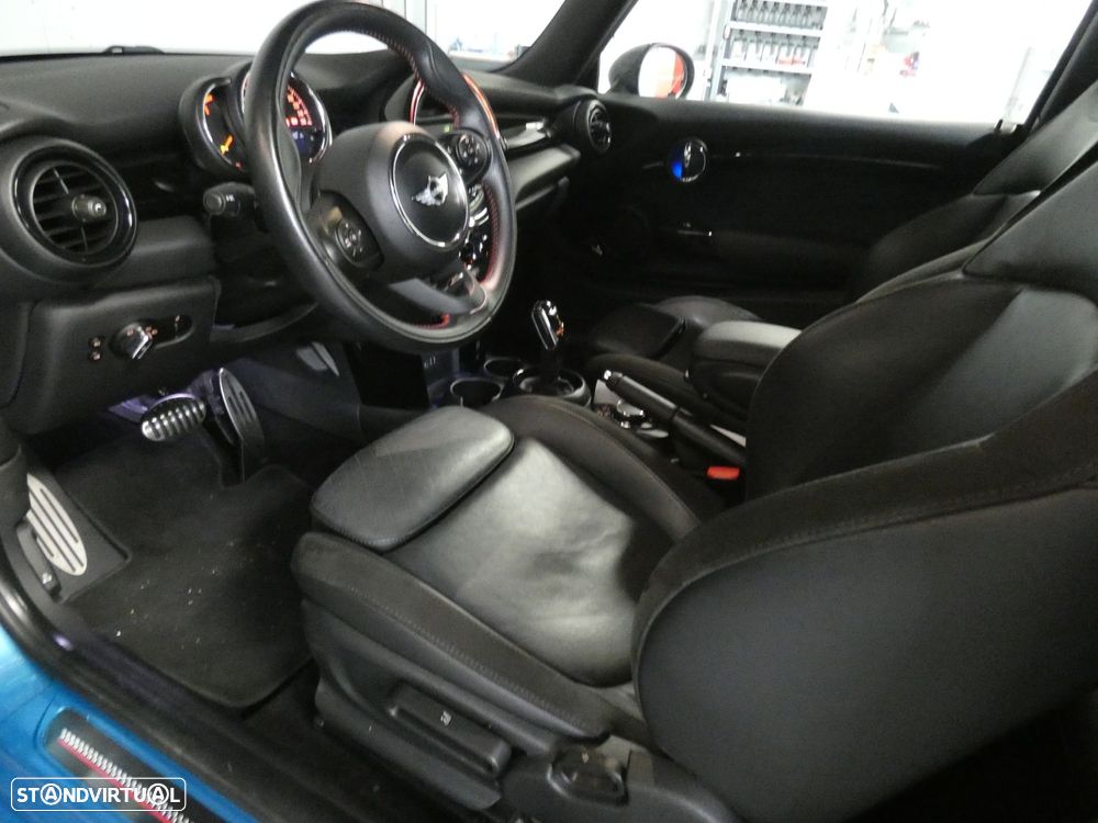 MINI 3 Portas Cooper D Auto - 9