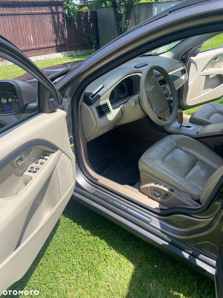 Volvo XC 70 D5 AWD Momentum - 14