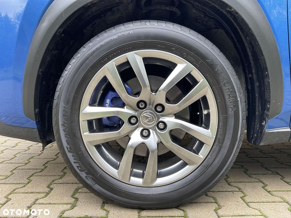 Lexus NX 300h Comfort AWD - 33