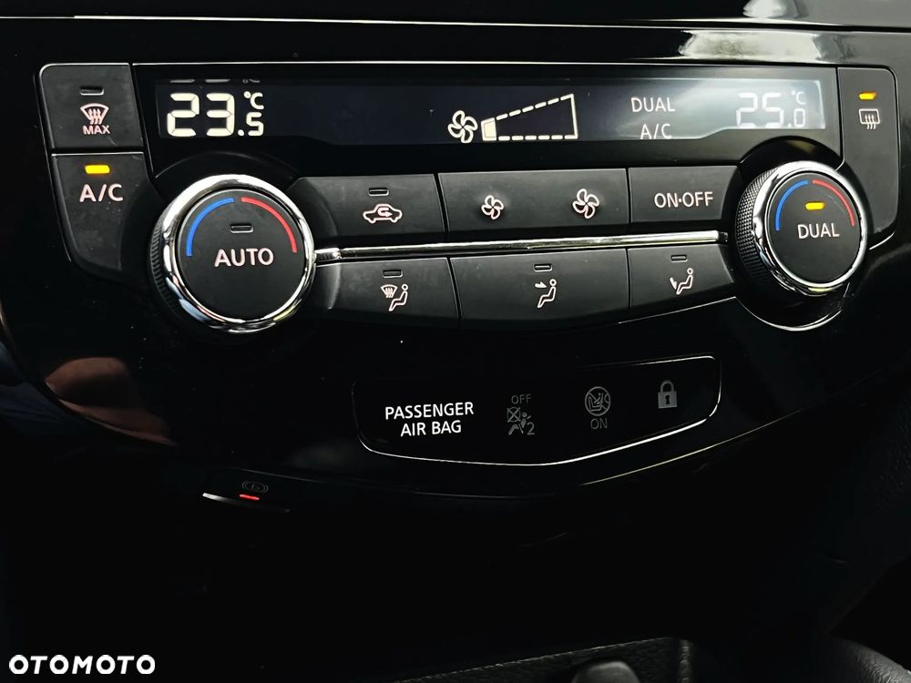 Nissan Qashqai 1.3 DIG-T N-Connecta EU6d - 33