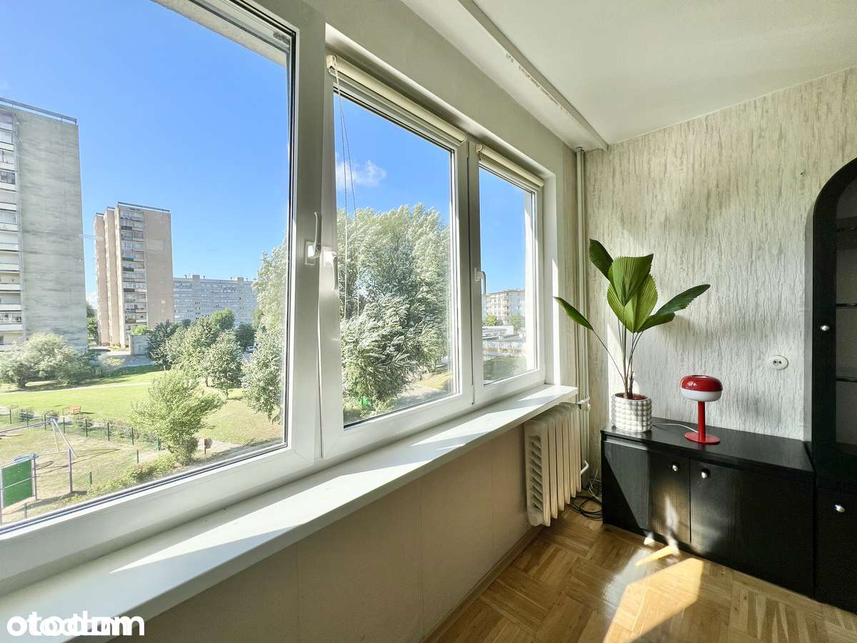 Przestronne, słoneczne mieszkanie, trzy pokoje, centrum 65 m 2