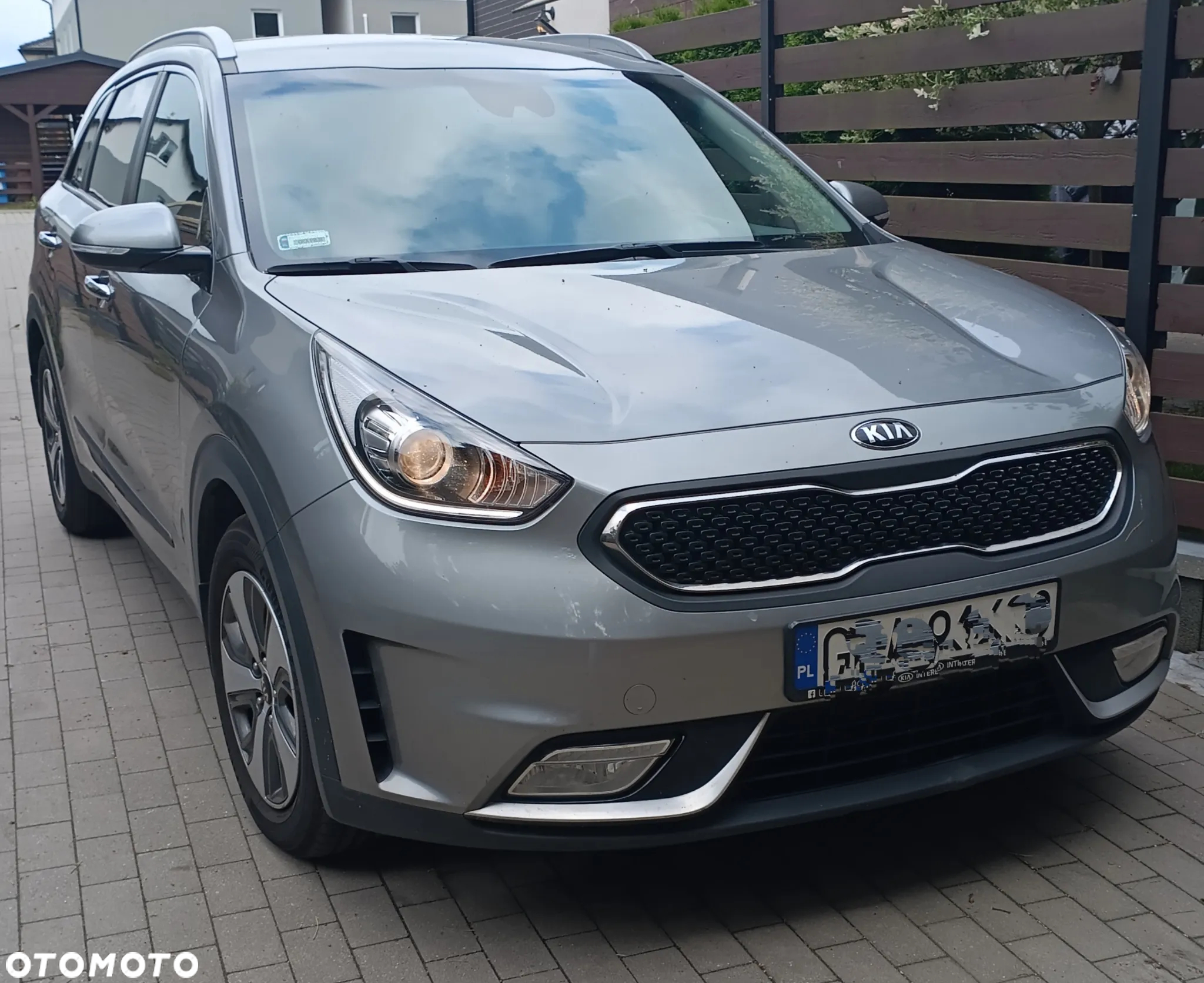 Kia Niro 1.6 GDI Hybrid L - 2