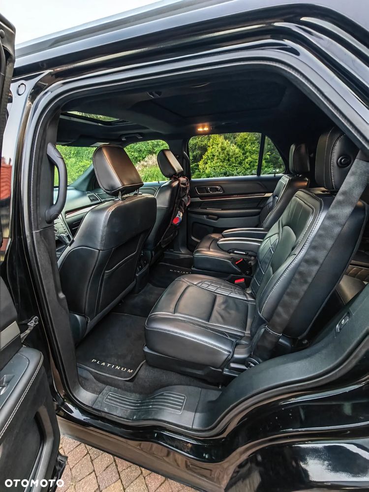 Ford Explorer - 30
