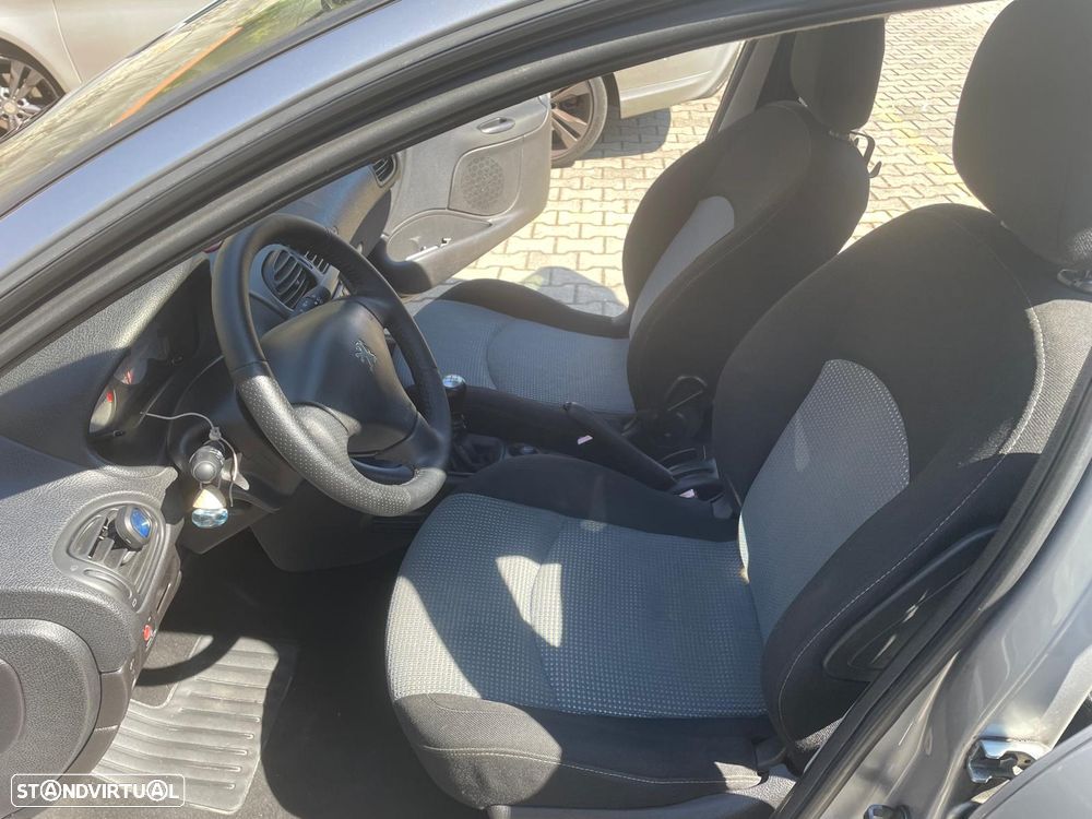Peugeot 206 1.1 Color Line - 7