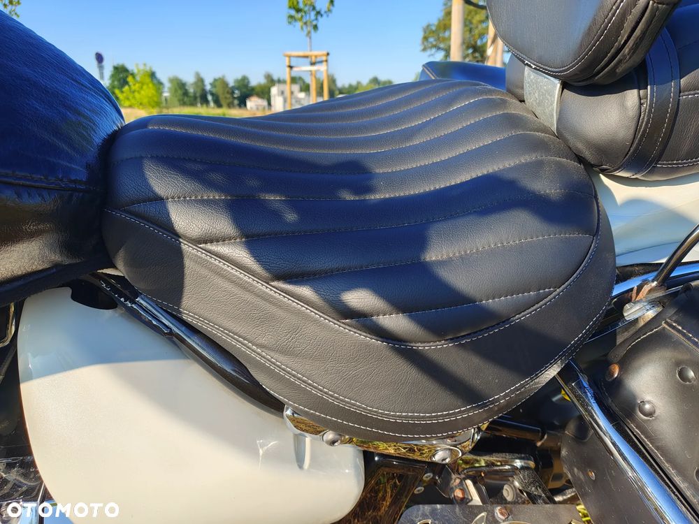 Suzuki VL 800 Volusia - Boulevard C50 - 15